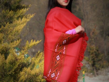 shawls ,stole, muffler, wrap, scarf, women shawl, men shawl, girls shawls, woolen shawl, wool shawl, silk shawl, pashmina shawl, yak wool shawl, wool stole, wool scarf, warm shawl, knitted shawl, woven shawl, handloom shawl, kullu shawl, himachal shawl, indian shawl, kinnauri shawl