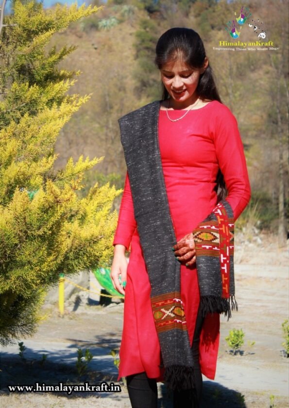 shawls ,stole, muffler, wrap, scarf, women shawl, men shawl, girls shawls, woolen shawl, wool shawl, silk shawl, pashmina shawl, yak wool shawl, wool stole, wool scarf, warm shawl, knitted shawl, woven shawl, handloom shawl, kullu shawl, himachal shawl, indian shawl, kinnauri shawl