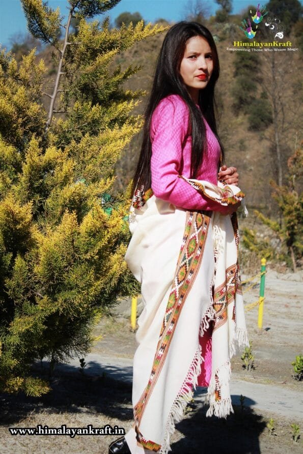 shawls ,stole, muffler, wrap, scarf, women shawl, men shawl, girls shawls, woolen shawl, wool shawl, silk shawl, pashmina shawl, yak wool shawl, wool stole, wool scarf, warm shawl, knitted shawl, woven shawl, handloom shawl, kullu shawl, himachal shawl, indian shawl, kinnauri shawl