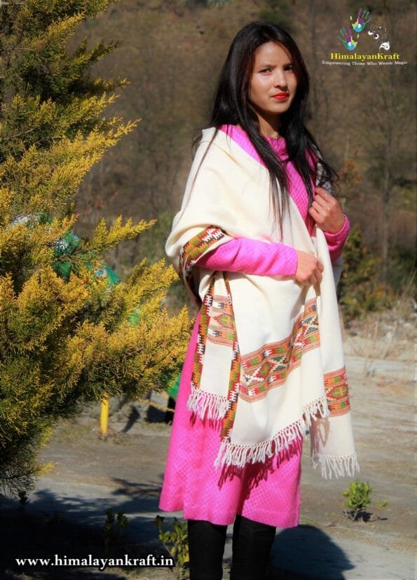 shawls ,stole, muffler, wrap, scarf, women shawl, men shawl, girls shawls, woolen shawl, wool shawl, silk shawl, pashmina shawl, yak wool shawl, wool stole, wool scarf, warm shawl, knitted shawl, woven shawl, handloom shawl, kullu shawl, himachal shawl, indian shawl, kinnauri shawl