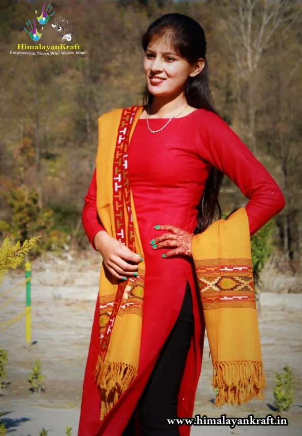 shawls ,stole, muffler, wrap, scarf, women shawl, men shawl, girls shawls, woolen shawl, wool shawl, silk shawl, pashmina shawl, yak wool shawl, wool stole, wool scarf, warm shawl, knitted shawl, woven shawl, handloom shawl, kullu shawl, himachal shawl, indian shawl, kinnauri shawl