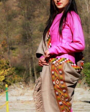 shawls ,stole, muffler, wrap, scarf, women shawl, men shawl, girls shawls, woolen shawl, wool shawl, silk shawl, pashmina shawl, yak wool shawl, wool stole, wool scarf, warm shawl, knitted shawl, woven shawl, handloom shawl, kullu shawl, himachal shawl, indian shawl, kinnauri shawl