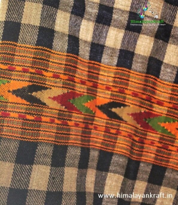 HimalayanKraft's Black White Stripped Traditional Design Kullu Stole-www.himalayankraft.in