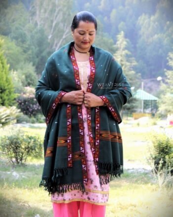 Artisan-Crafted Kullu Women's Shawl - Sheep Wool Beauty