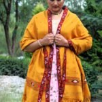 Kullu-Loom-Woven-Soft-Wool-Women-Fine-Design-Pattern-Shawl-Yellow-Kingri-jaal-1.jpg