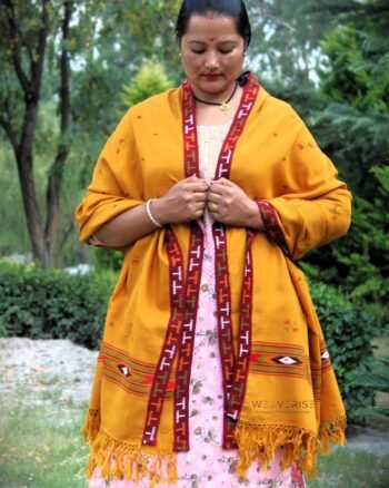 Timeless Kullu Tradition: Wool Women's Shawl Handwoven Design