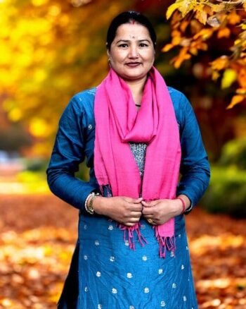 Soft Angora Wool Stole – Kullu Handloom, Warm & Lightweight