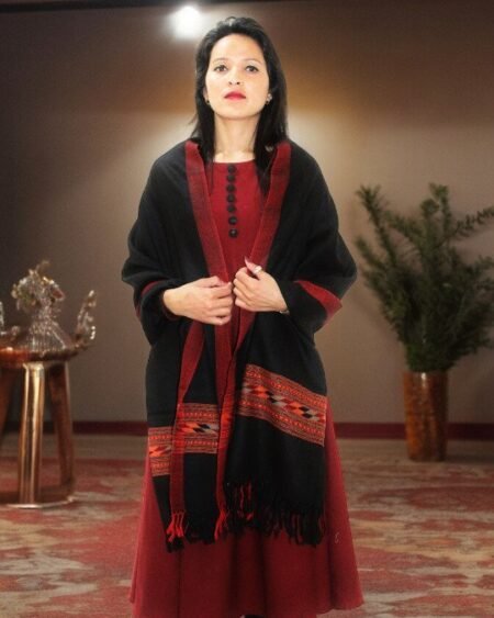 Loom-Woven Pure Wool Stole - Sophisticated Wrap for Women