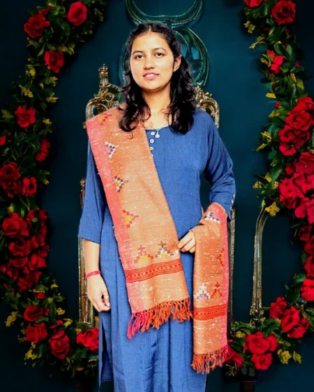 Timeless Tradition: Pure Wool Himalayan Loom Woven Design Stole