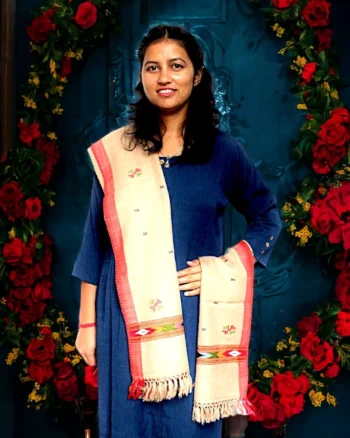 Rustic Radiance: Handwoven Kullu Wool Scarf