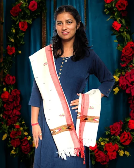 Handloom Haven: Stylish Himalayan Loom Woven Woolen Stole